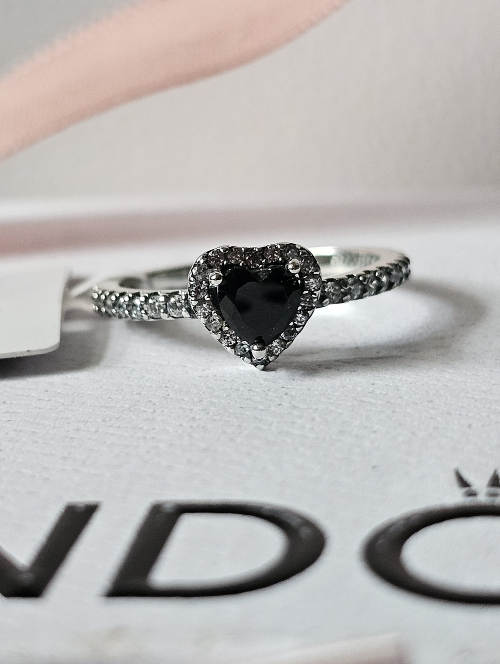 Pandora Elevated Black Heart Ring